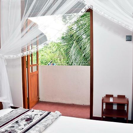 Top Mount Villa Hikkaduwa Exterior foto