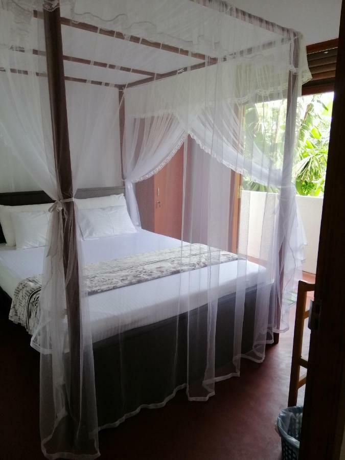 Top Mount Villa Hikkaduwa Exterior foto
